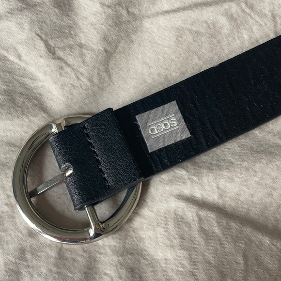 ASOS Silver Buckle Belt - Picture 3 of 5
